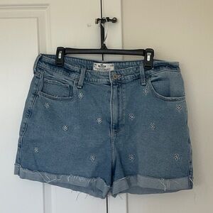 Hollister High Rise Mom Shorts w33/ 16